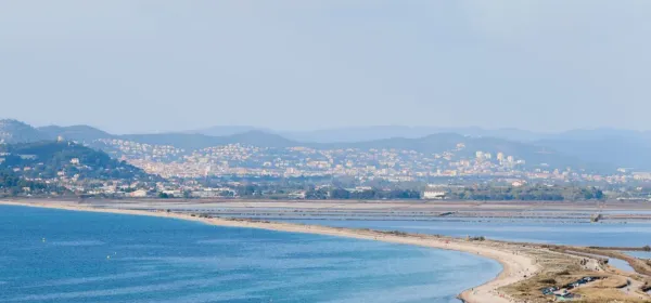 kitesurfing in Almanarre