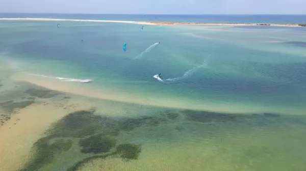 kitesurfing in Fuseta Lagoon