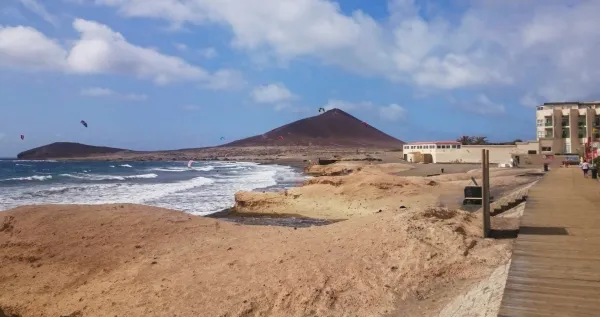 kitesurfing in El Médano
