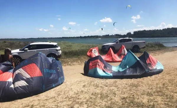 kitesurfing in Specchiulla Lagoon (Acquatina)