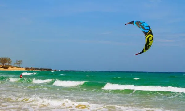 kitesurfing in Mecufi